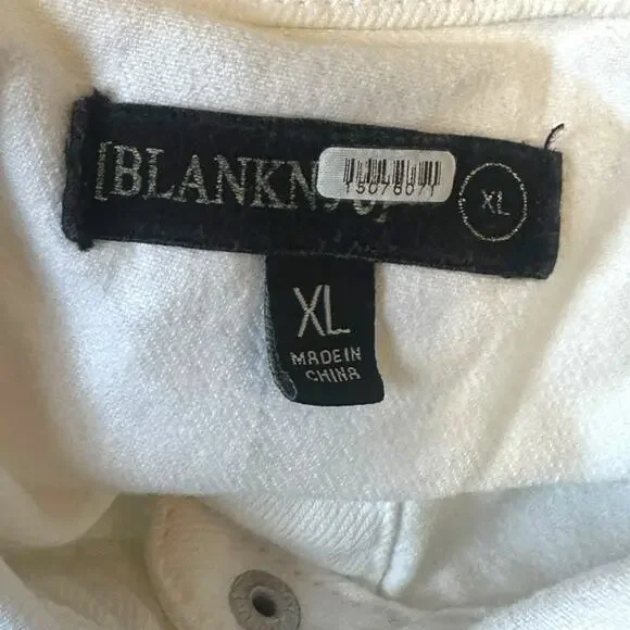 Blank NYC White Sleeveless Button-Front Romper - Picture 8 of 9